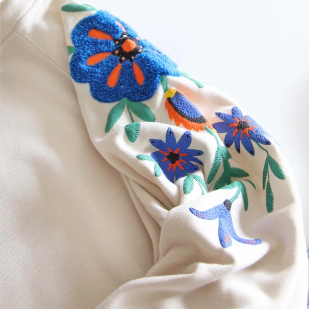 Zara Cream Oversized Sweatshirt, raw hem, embroidered kimono sleeves, Women’s S